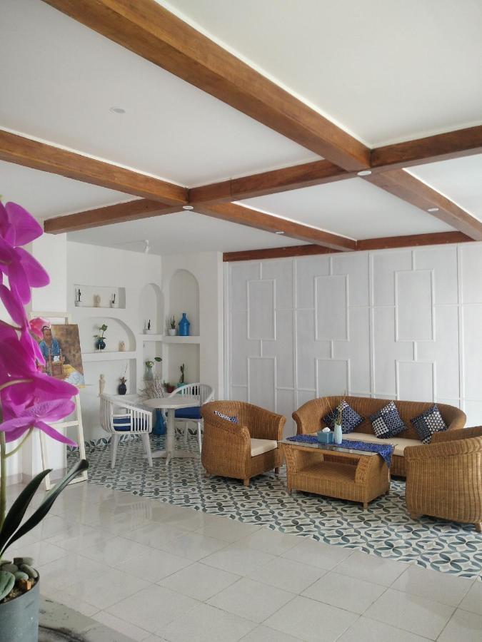 Anjo Maumere Hotel & Restaurant Ngoại thất bức ảnh