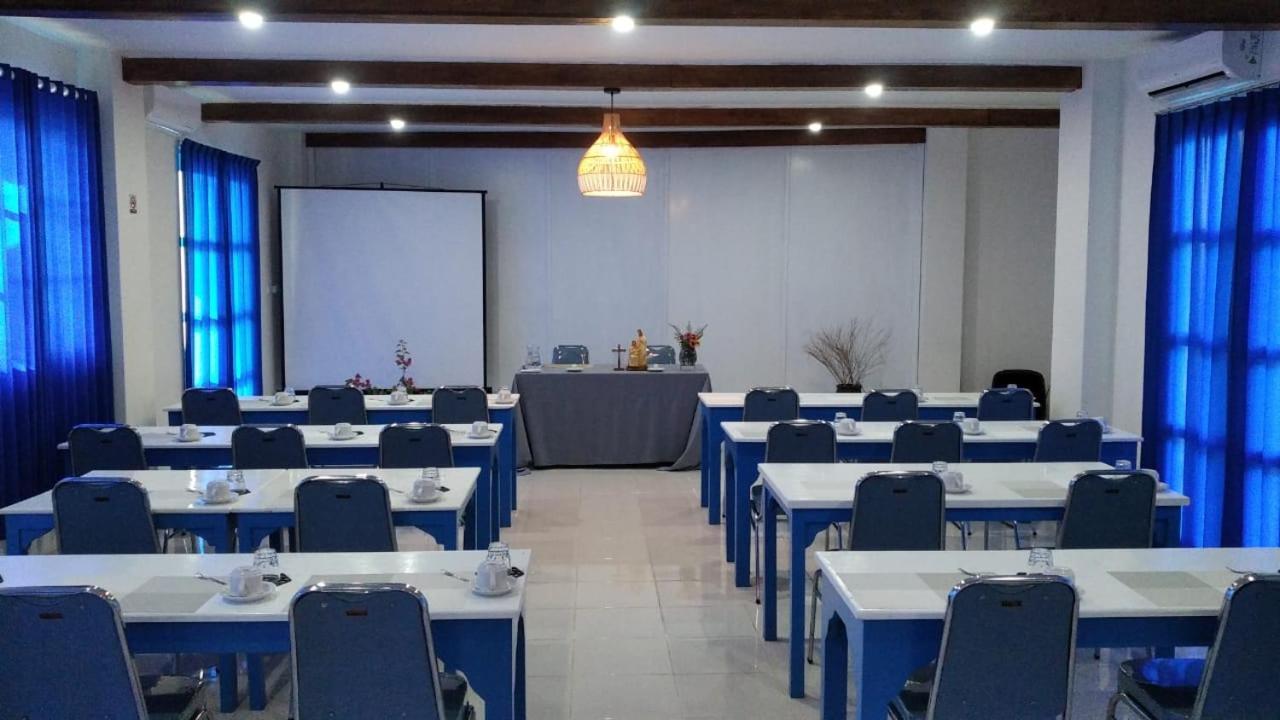 Anjo Maumere Hotel & Restaurant Ngoại thất bức ảnh
