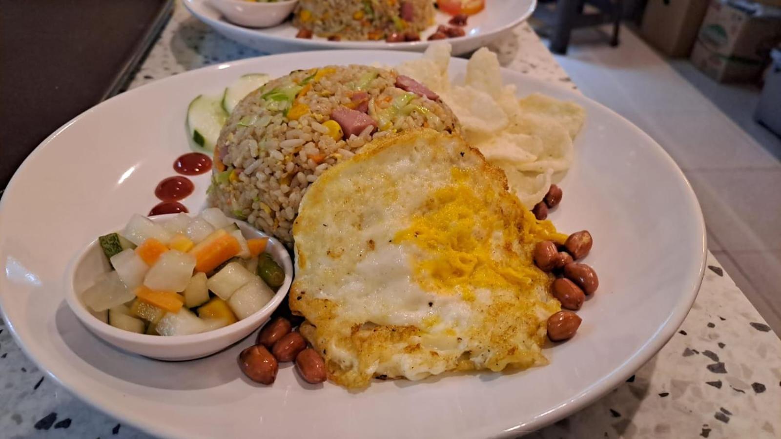 Anjo Maumere Hotel & Restaurant Ngoại thất bức ảnh